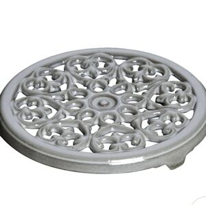 Staub Cast Iron Lilly Trivet- Graphite Grey